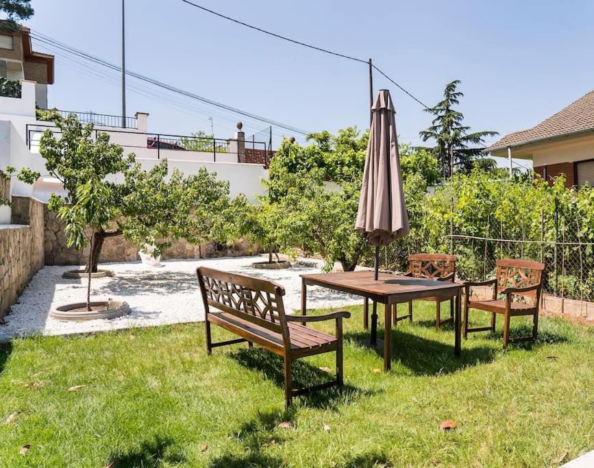 Вилла 20 Min From Bcn- Charming House W/ Pool & Bbq Area Сервелло Экстерьер фото