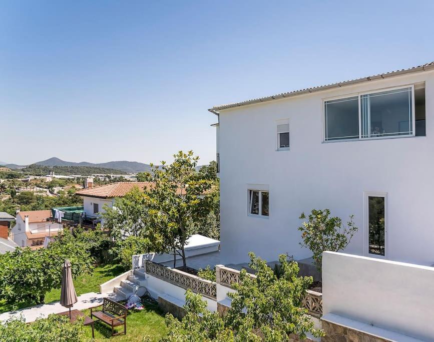 Вилла 20 Min From Bcn- Charming House W/ Pool & Bbq Area Сервелло Экстерьер фото